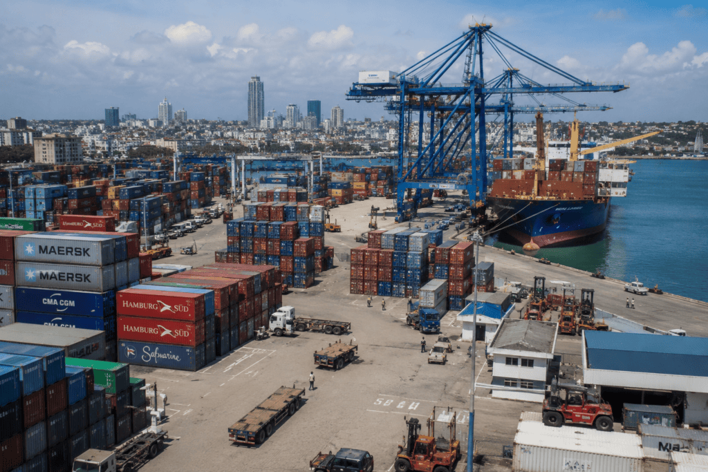 Container Shipping to Dubai from the UK Container Shipping to Dubai from the UK