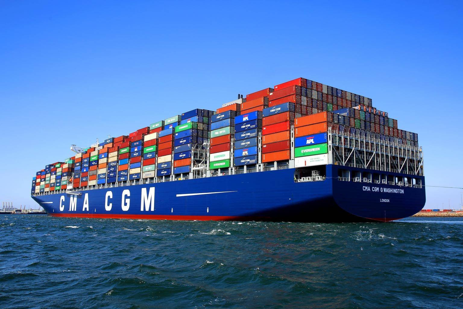 RoRo vs Container Shipping